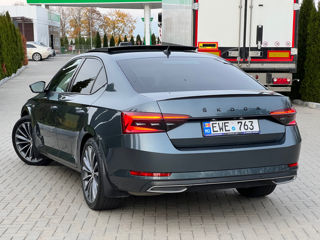 Skoda Superb foto 4