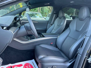 Tesla Model X foto 10