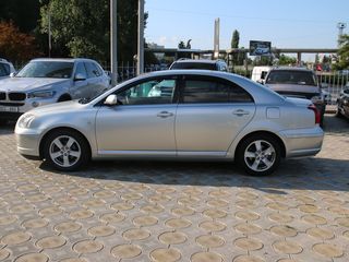 Toyota Avensis foto 4