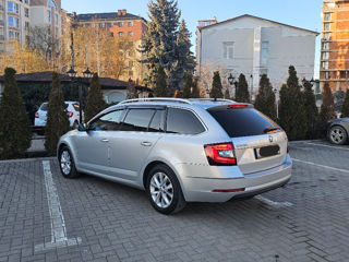 Skoda Octavia foto 4