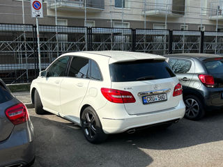 Mercedes B-Class foto 2