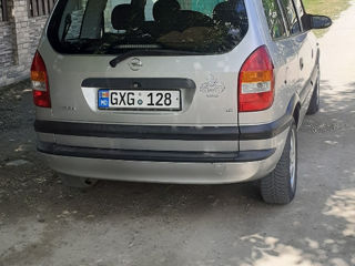 Opel Zafira foto 6