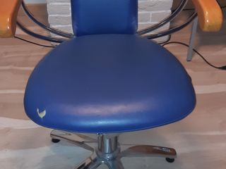 Кресло парикмахерская новая. 150 евро foto 1