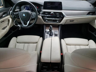 BMW 5 Series foto 8