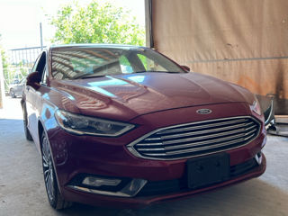 Ford Fusion foto 2