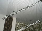 Tavane aluminiu liniar lamelar lamelare lambriu pod plafon reecinai реечный алюминиевый потолок foto 4