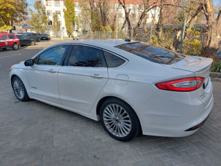 Ford Fusion foto 3