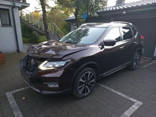 Nissan X-Trail foto 2