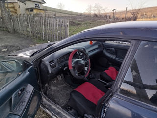 Mazda 323 foto 3