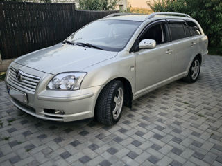 Toyota Avensis foto 7