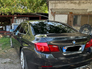 BMW 5 Series foto 2