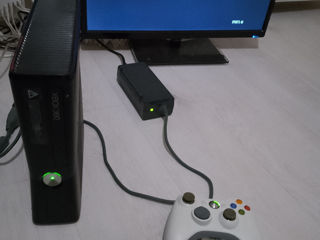 Xbox 360 Прошитый 250 GB + 2 геймпада + 32 игр foto 6