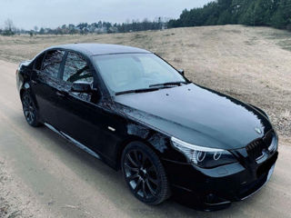 BMW 5 Series фото 3