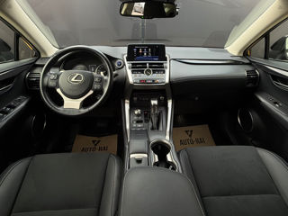 Lexus NX Series foto 18