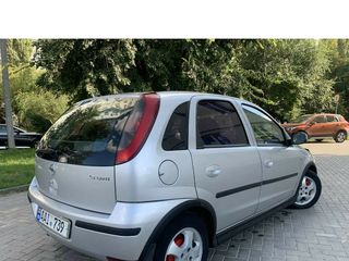 Opel Corsa foto 3