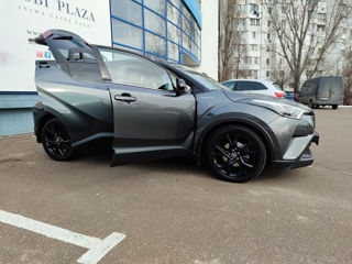 Toyota C-HR foto 3