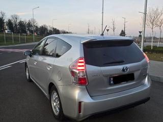 Toyota Prius + foto 4