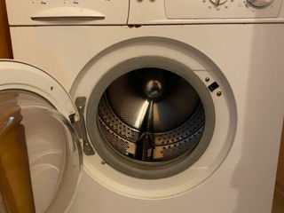 Продам стиральную машину Indesit
