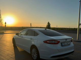 Ford Fusion foto 7