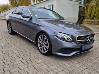 Mercedes E-Class foto 2