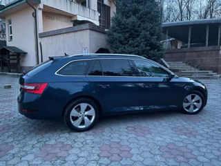 Skoda Superb foto 4