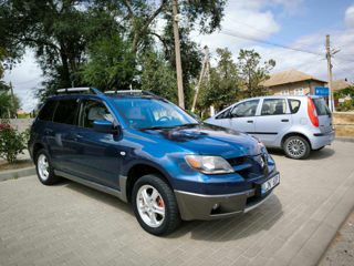 Mitsubishi Outlander foto 3