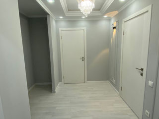 Apartament cu 2 camere, 54 m², Botanica, Chișinău foto 4