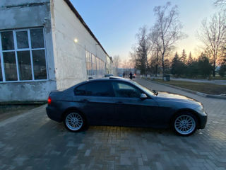 BMW 3 Series foto 3