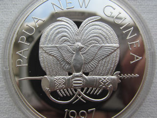 Серебряные монеты с изображением кораблей foto 2