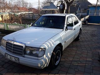 Mercedes Series (W124) foto 7