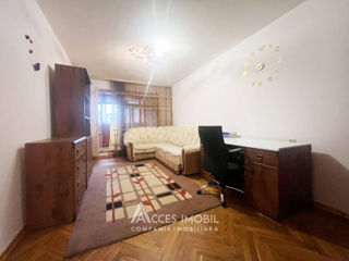 Apartament cu 3 camere, 74 m², Botanica, Chișinău foto 1