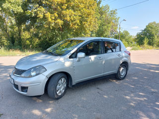 Nissan Tiida foto 6