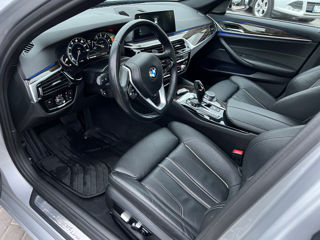 BMW 5 Series foto 8