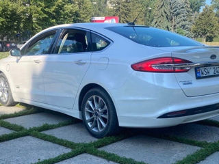 Ford Fusion фото 4