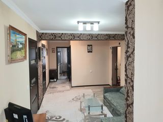 Apartament cu 2 camere, 75 m², Centru, Ialoveni, Ialoveni foto 3