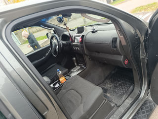 Nissan Pathfinder foto 5