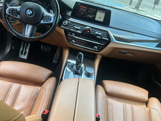 BMW 5 Series foto 8