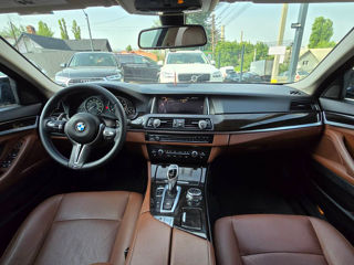 BMW 5 Series foto 10