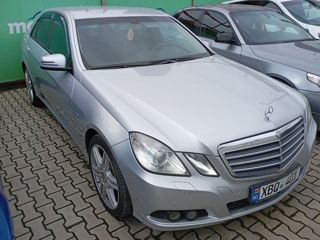 Mercedes E-Class фото 0