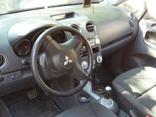 Mitsubishi Colt foto 4