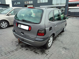 Renault Scenic foto 2