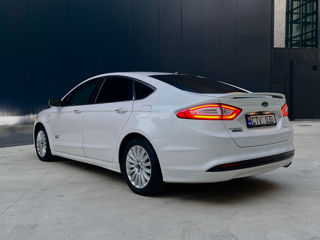 Ford Fusion foto 3