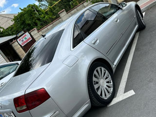 Audi A8 foto 2