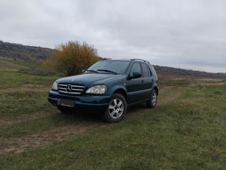 Mercedes M-Class