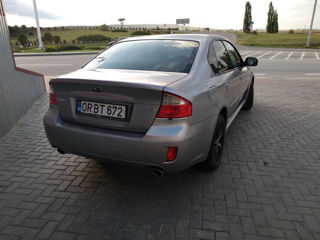 Subaru Legacy foto 6