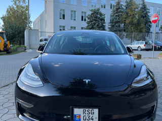 Tesla Model 3 foto 3