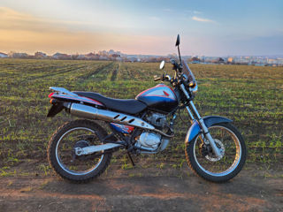 Honda CLR 125 foto 1