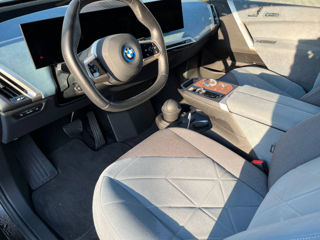 BMW iX foto 7