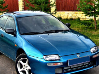 Mazda 323 foto 1