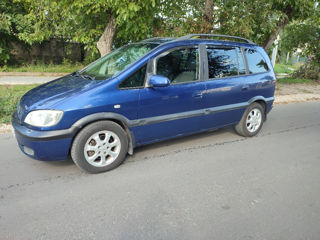 Opel Zafira foto 3